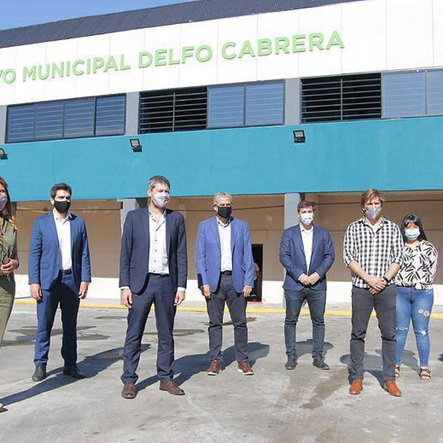 Los ministros Ferraresi y Lammens recorrieron polideportivos municipales de  Avellaneda