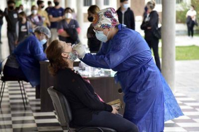 Covid-19: los indicadores muestran una meseta en los casos diarios en C�rdoba