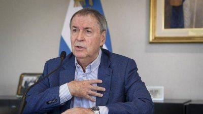 Schiaretti resiste la presi�n para cerrar escuelas y teme una rebeli�n de los intendentes de Caserio