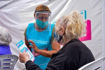 Provincia: fue vacunado el 95% del personal sanitario, 84% de mayores de 70 y 80% de m�s de 60 con comorbilidades
