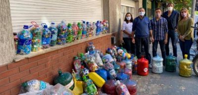 Entregaron tapitas pl�sticas a la Cooperadora de los Hospitales marplatenses