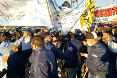 Crece en los sindicatos el reclamo por vacunas urgentes para los trabajadores m�s expuestos