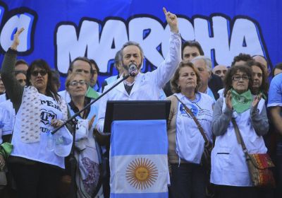 Dura reacci�n del titular de un gremio docente porte�o tras el fallo de la Corte: �Nunca esper� nada de esos cinco sabandijas�
