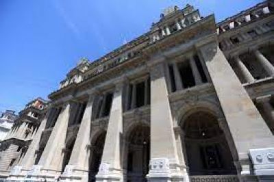 De �golpes� y �decrepitud� a �independencia�, contrapuntos extremos sobre el fallo de la Corte