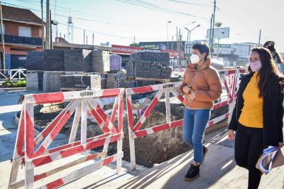 Mayra supervis� el avance de las obras en Avenida 844 y Camino General Belgrano
