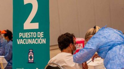 C�rdoba alcanz� los 700 mil vacunados y ampliar�n los criterios de inoculaci�n