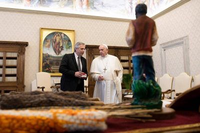 Contacto en el Vaticano: la trastienda del encuentro entre el presidente y el Papa