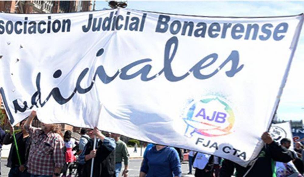 AJB: Los judiciales realizaran retencin de tareas presenciales hasta el viernes 