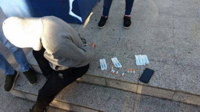 Berisso: detuvieron a un hombre que vend�a vacunas Sinopharm