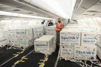 Preparan otro vuelo de Aerol�neas Argentinas para ir a buscar m�s vacunas Sputnik V