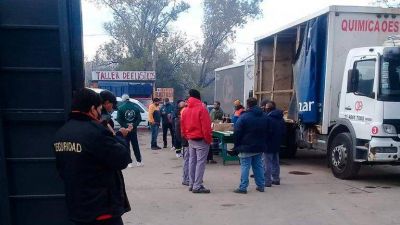 Tras torcerle el brazo a De Narvaez, Moyano extiende su cruzada por afiliados y ahora van por operarios de Qu�mica Oeste
