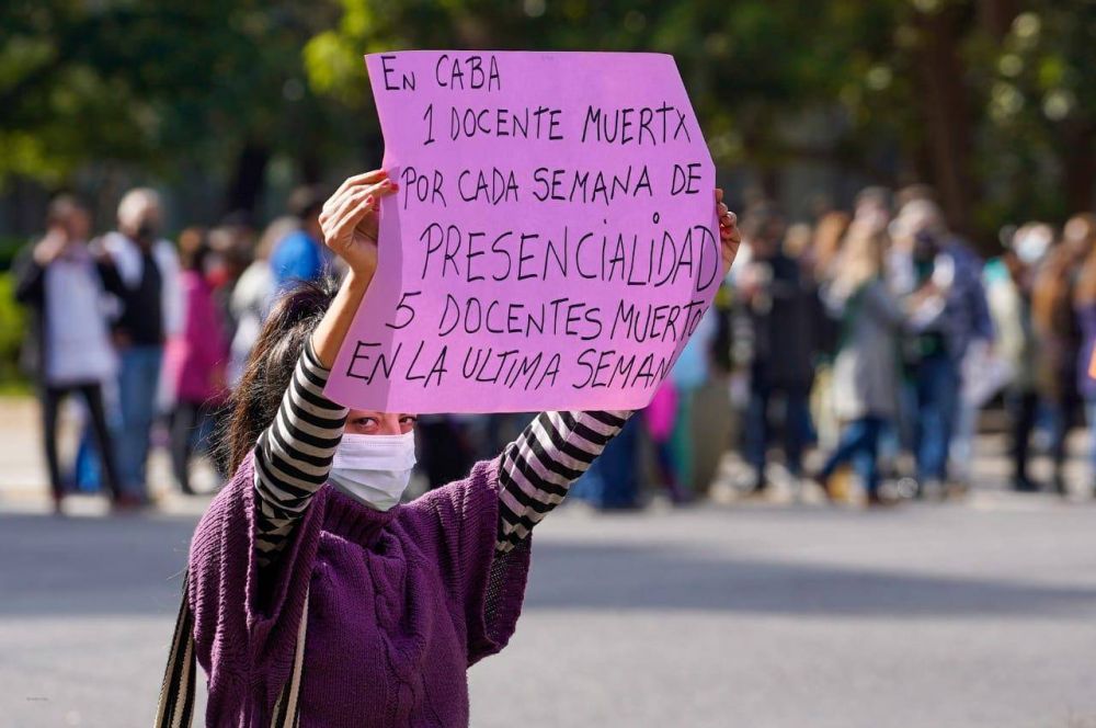Las protestas docentes obligan a Larreta a destinar $120 millones para comprar insumos contra el Covid