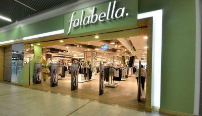 Firmaron un convenio para reubicar a empleados de Falabella