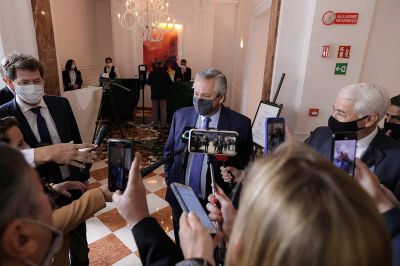 Fern�ndez volvi� a la Casa Rosada con una agenda enfocada en los precios y en el coronavirus