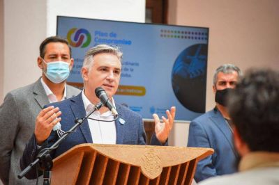 El intendente Llaryora sigue sin vacunarse: �Lo har� cuando corresponda�