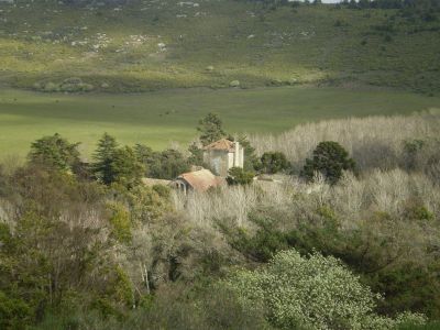 La historia de La Copelina: embotelladora de agua, ruinas radioactivas y �refugio nazi?