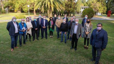 Acuerdo Alberto-CGT: cepo a traspasos y auxilio de $ 11.400 millones, combo salvataje a obras sociales