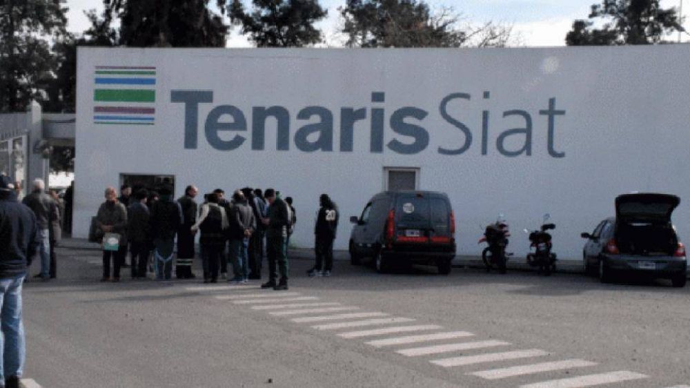 Trabajadores de Tenaris Siat reclaman que Paolo Rocca les devuelva el premio que le quit en pandemia y que representa entre el 30 y el 40% de su salario