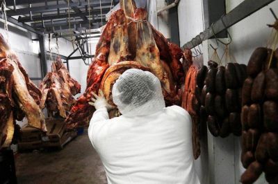 Intentos de controlar un sector bajo sospecha