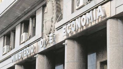 Gasto, emisi�n y base monetaria: los indicadores que m�s preocupan a Econom�a y el Banco Central en la nueva cuarentena