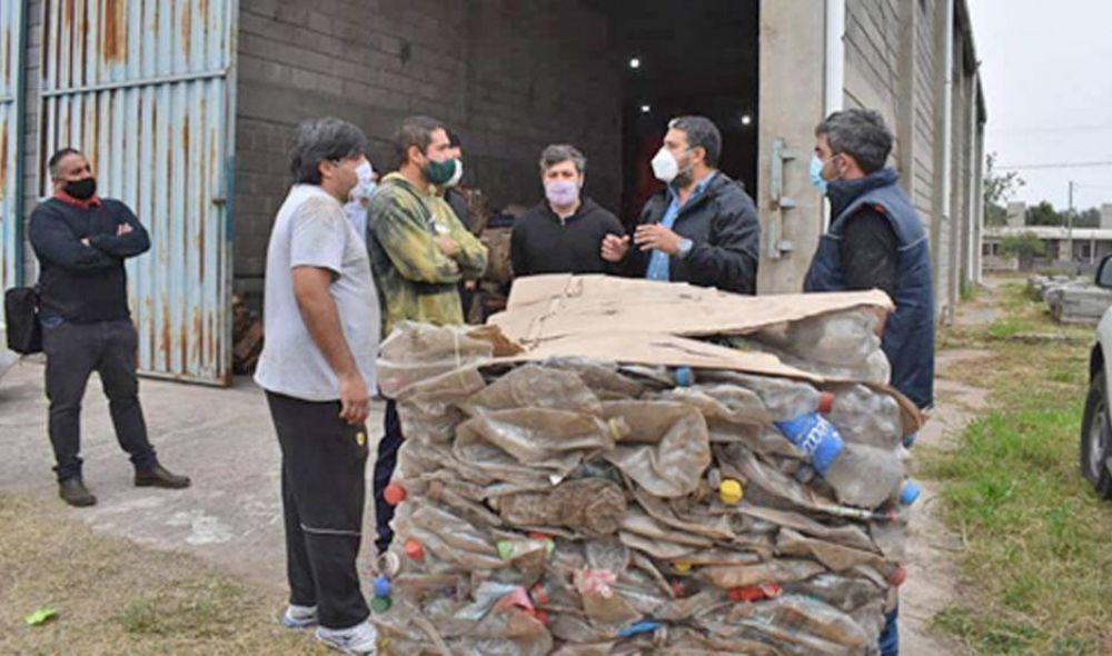 Comenzar a funcionar la prensa de residuos slidos en la ciudad de Fras