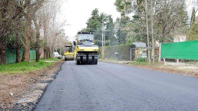 El gobierno de Tigre construye nuevos pavimentos en Benav�dez