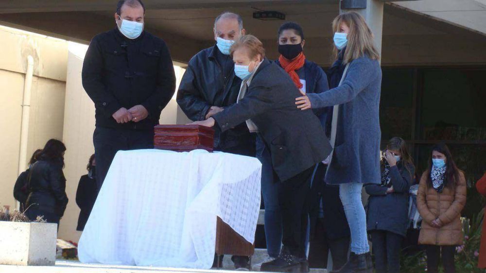 Con una caravana, Sampacho dio el ltimo adis al intendente