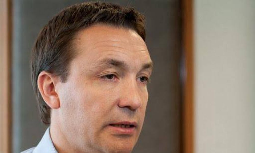 Watson celebr� las 100 mil aplicaciones de la vacuna contra el COVID-19 en Varela