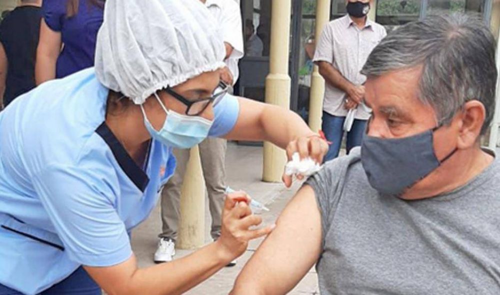 Santiago recibe 27.450 nuevas vacunas para avanzar en el plan de inmunizacin contra el Covid-19