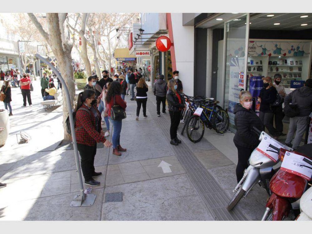 En el comercio ven con buenos ojos el aporte estatal: �Le hace muy bien a la actividad�