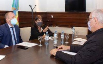 Proyectan viviendas del PROCREAR para usuarias del Hospital Est�ves
