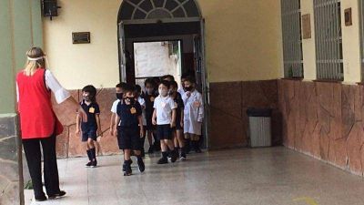Por la suba de casos, Cosqu�n pidi� suspender las clases presenciales