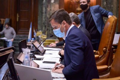 Autorizan a Rodr�guez Larreta a negociar con laboratorios para la compra de vacunas