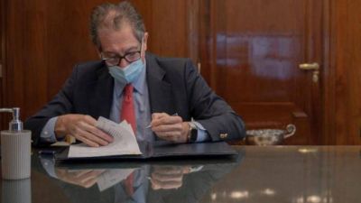 Pesce afloja el cepo a las empresas que exporten m�s si cumplen los acuerdos de precios de Espa�ol