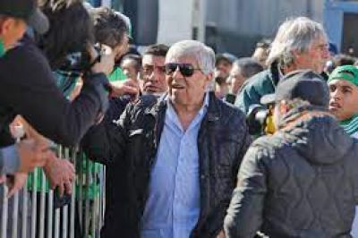 Arranca una paritaria caliente: Moyano le avis� a los camioneros que se preparen para 
