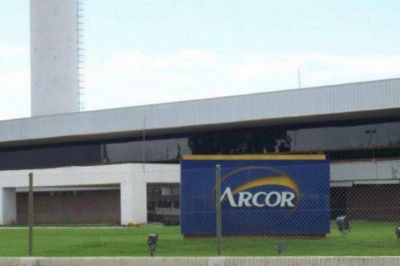 �A que costo se produce en Arcor? Denuncian m�s de cien contagios en la planta de Colonia Caroya