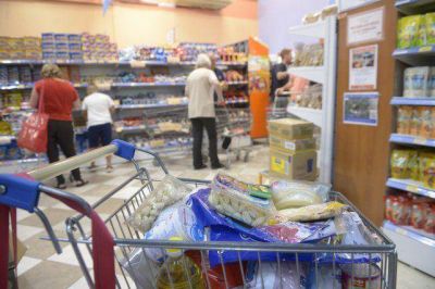 Preparan una canasta de 120 art�culos a valores congelados hasta diciembre