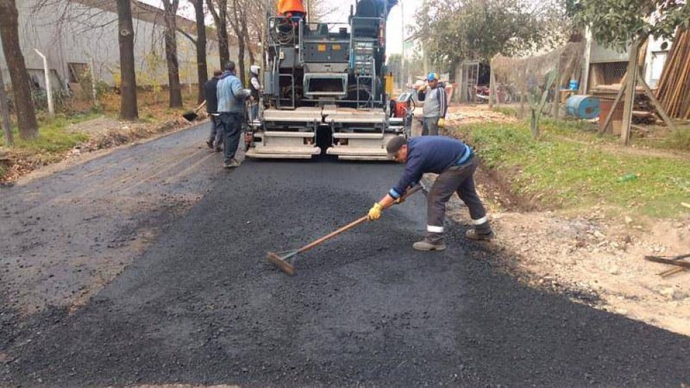 El Municipio de Tigre construye nuevos pavimentos en Benav�dez