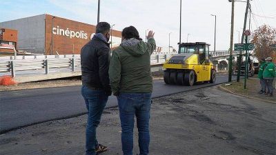 Gustavo Men�ndez recorri� las obras complementarias al puente vehicular de San Antonio de Padua