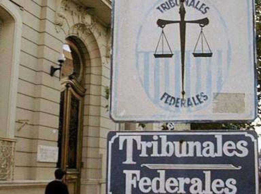 La Justicia Federal se declaró competente para juzgar la causa de los contratos de la Legislatura