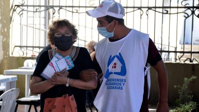 Ya vacunan sin turno a los mayores de 70 en todos los municipios del sur del conurbano