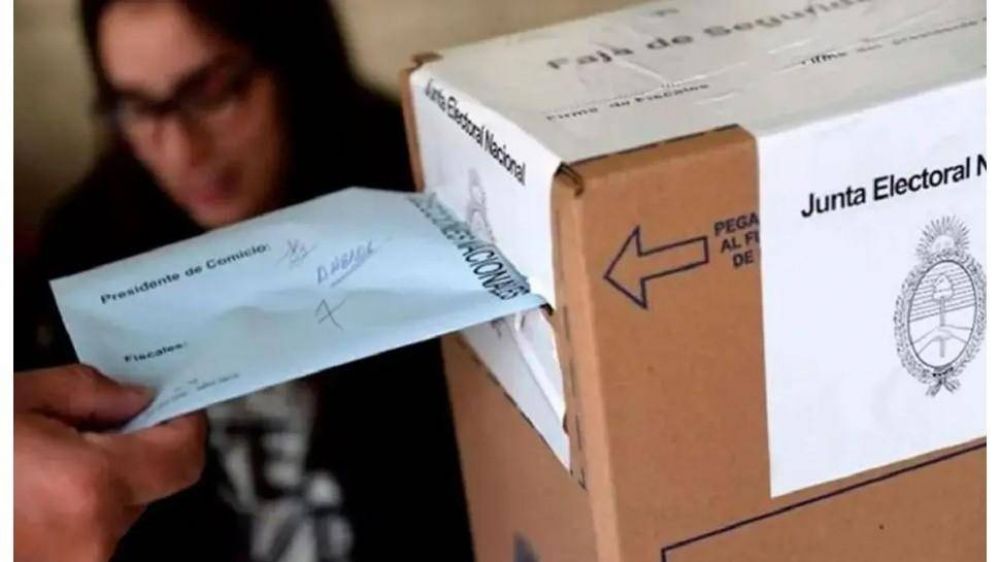 PASO: la Cámara Nacional Electoral pide vacunar a todas las autoridades de mesa