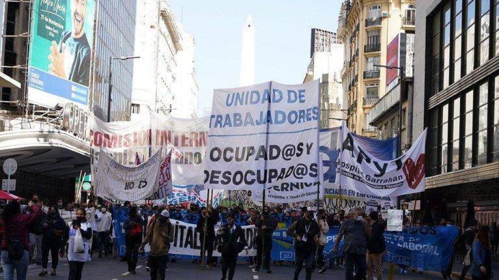 El kirchnerismo impulsa aumentos salariales por encima del 40% y presiona con la reapertura de paritarias