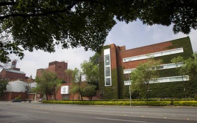 IP de Monterrey comienza a inocular a empleados: abren centro de vacunaci�n Heineken y FEMSA