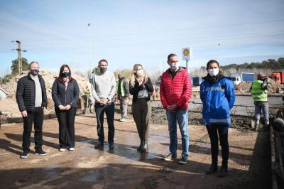 Fassi, Arrieta, Katopodis y Sabbatella recorrieron obras en ejecuci�n en Ca�uelas 