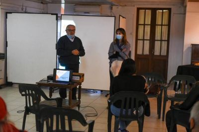 Plan de gesti�n de residuos: Ambiente se reuni� con referentes vecinales