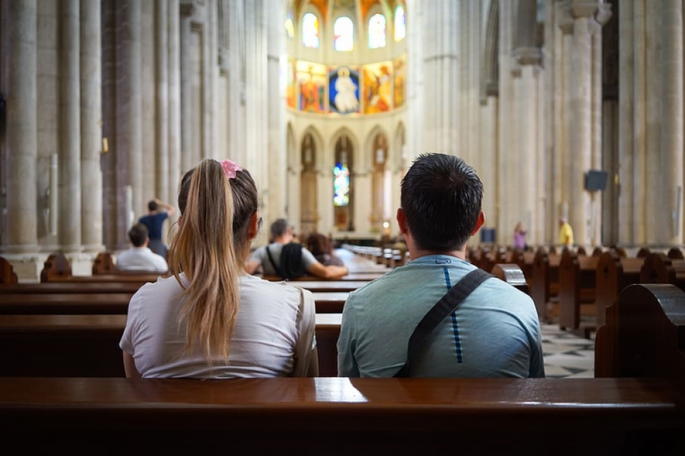 Un obispo cercano al Papa despeja las dudas sobre comunin a divorciados en nueva unin