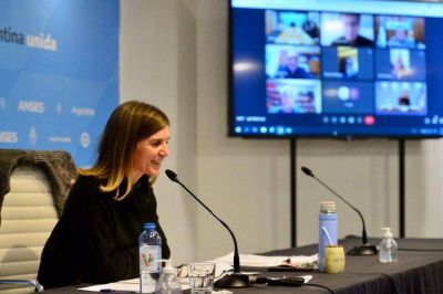 Raverta y Montenegro participaron en la Audiencia p�blica por la urbanizaci�n de Villa Evita