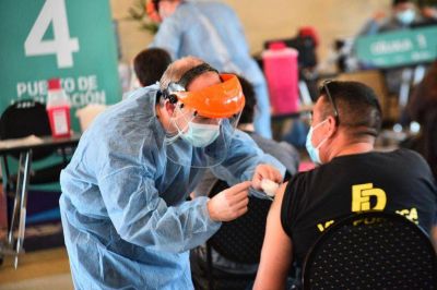 En C�rdoba ya se vacun� con una dosis el 43% de los mayores de 18 a�os