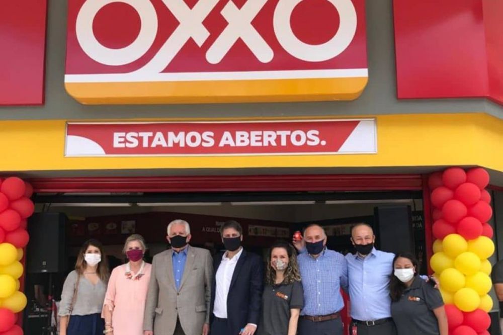 Banxico sorprende al mercado; Oxxo decide entrar a Brasil